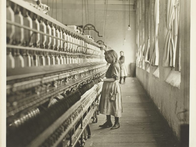 Lewis Hine, Sadie Pfeifer, a Cotton Mill Spinner, Lancaster, South Carolina, 1908